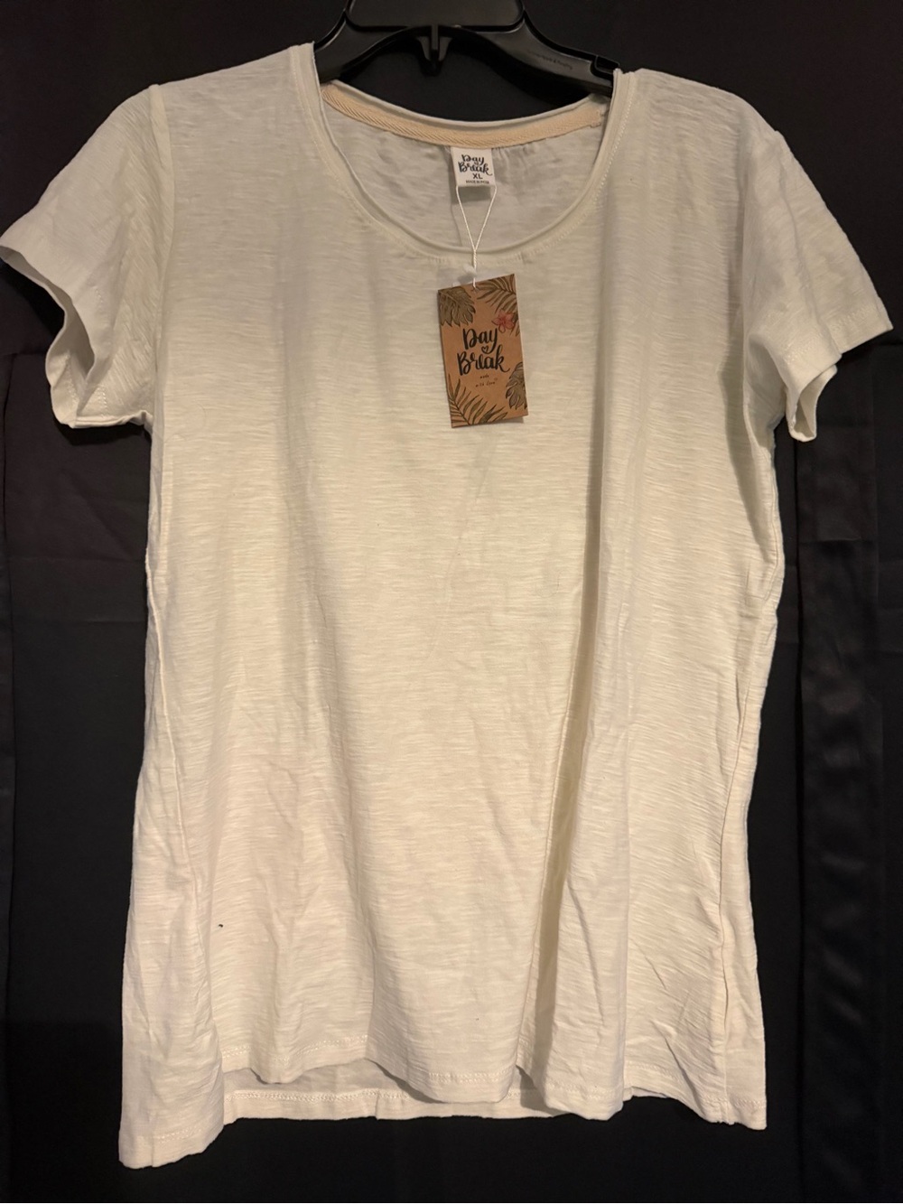 Women's Cream Scoop Neck Short Sleeve Tee